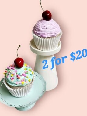 2 x artificial cupcakes